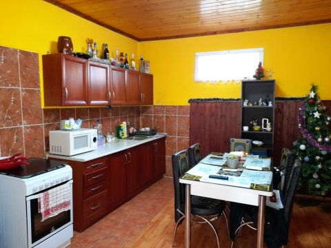 Eladó Ház 2252 Tóalmás családi házas, csendes