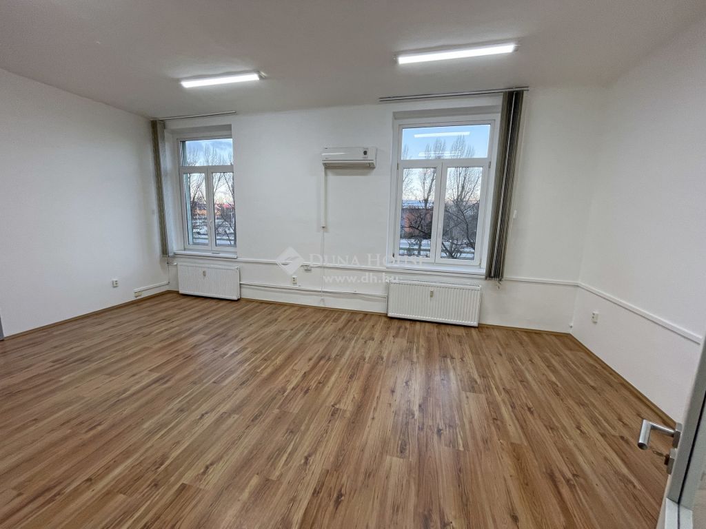 1103 Budapest 10. kerület , Klímás, felújított, iroda- és üzlethelyiségek kiadók rezsivel együtt 4.200Ft/m2 áron a Gyömrői út belváros-közeli részén (100m2,4 irodahelyiség)! — 1/20
