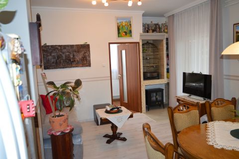 Eladó Lakás 4225 Debrecen , Józsán kétszintes ikerházban földszinti lakás eladó