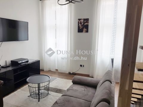 Eladó Lakás, Budapest 13. kerület - Felújított lakások, szép házban a Duna Plázánál