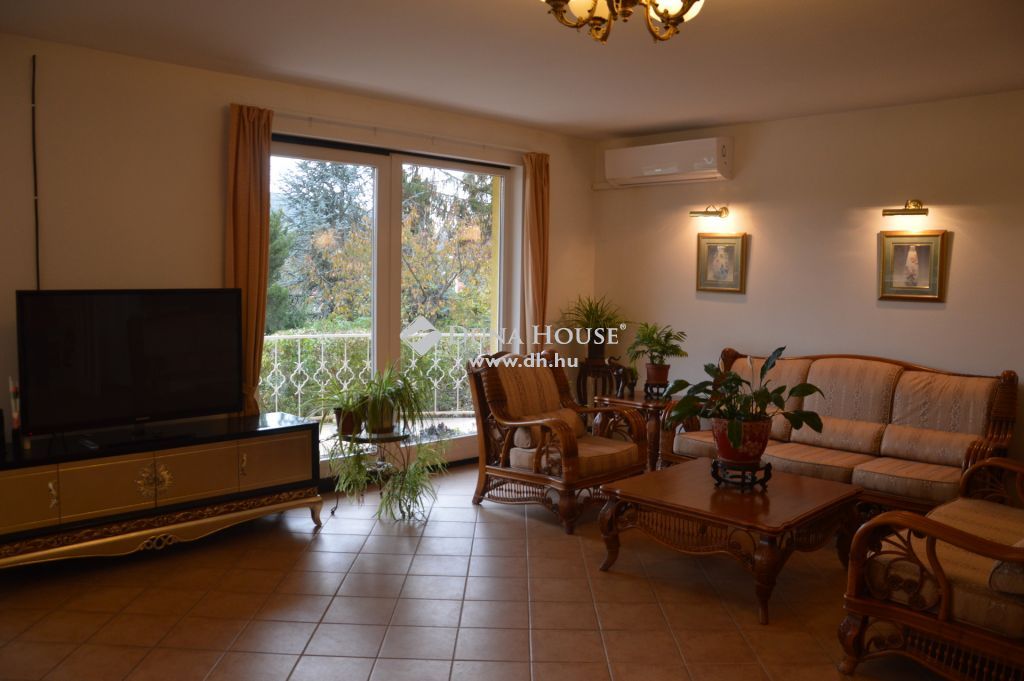 1028 Budapest 2. kerület , Remetekertváros — 1/8