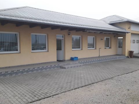 Kiadó Ipari 7030 Paks Paks ipari park