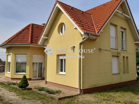 További képek