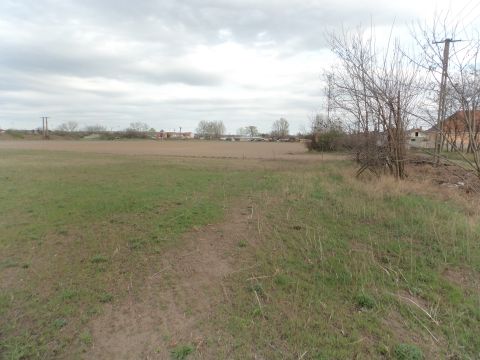 Eladó Telek 2721 Pilis , Pilis, 4-es út melletti GKSZ-3 besorolású terület