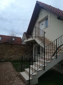 Eladó Lakás 2040 Budaörs 