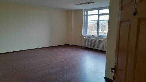 Kiadó Iroda 4030 Debrecen 
