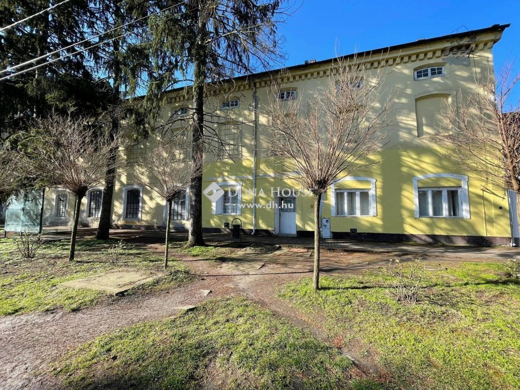 6421 Kisszállás , DEPÓ Logisztikai központ vagy RAKTÁR — 1/12