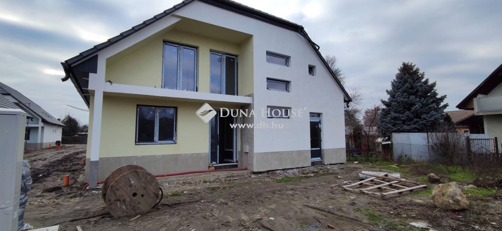 2131 Göd , GÖD, 2 generáció számára alkalmas, 8 szobás, megújjuló energiával. — 1/15
