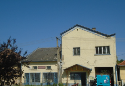 Eladó Üzlethelyiség 3659 Sáta 