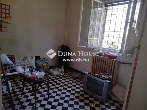 Eladó Ház, Budapest 14. kerület - Zugló kedvelt részén önálló családi ház - akár 4 lakás is kialakítható - bomba vétel