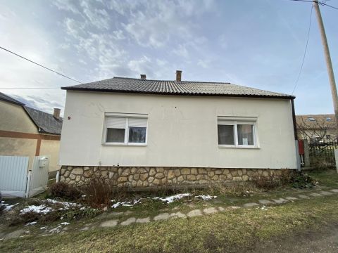 Eladó Ház 7720 Pécsvárad 