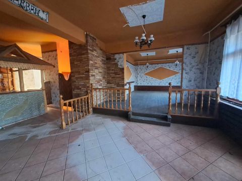 Eladó Üzlethelyiség 2767 Tápiógyörgye 