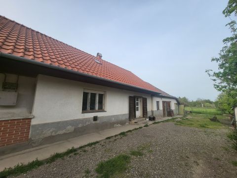 Eladó Ház 8157 Füle 1000 éves település a Balatontól 8 kilóméterre