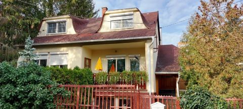 Eladó Ház 9400 Sopron Lővérekben eladó 3 szintes, többgenerációs, vállalkozásra is alkalmas családi ház