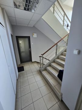 Kiadó Iroda 8200 Veszprém 