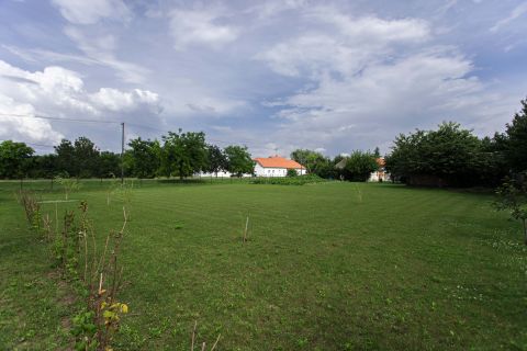 Eladó Telek 9243 Várbalog , templom közelében