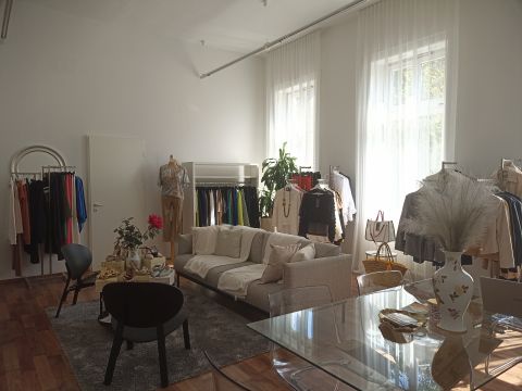Kiadó Iroda 8900 Zalaegerszeg 