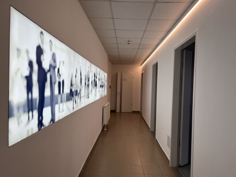 Eladó Üzlethelyiség 4025 Debrecen , Belvárosi üzletház, széleskörűen hasznosítható