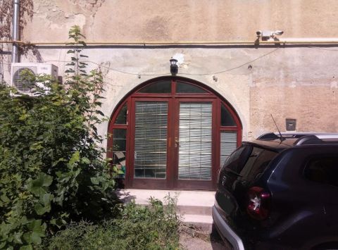 Eladó Üzlethelyiség 2500 Esztergom 
