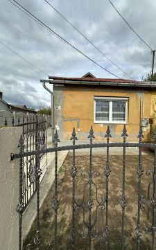 Eladó Ház 2151 Fót Tóth Árpád utca