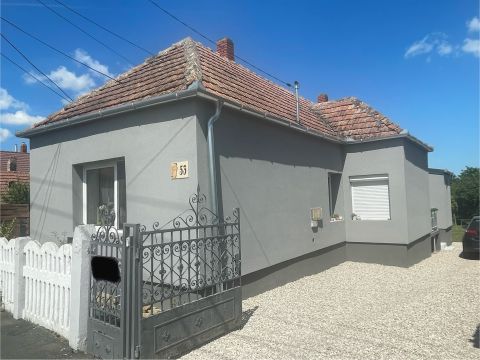 Eladó Ház 8391 Sármellék 