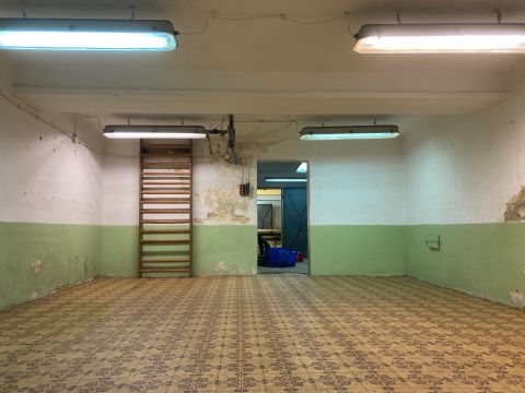 Eladó Üzlethelyiség 7100 Szekszárd 