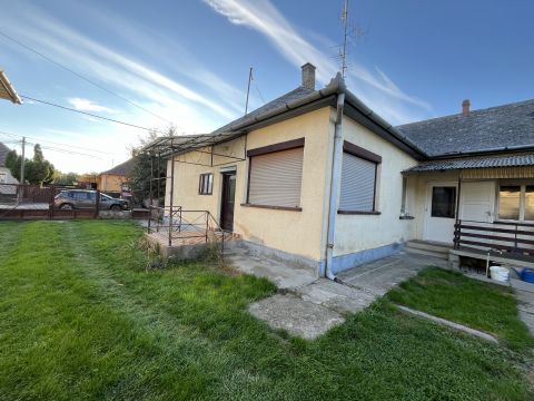 Eladó Ház 6332 Uszód Önkormányzat környezete