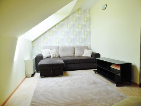 Kiadó Lakás 4028 Debrecen Bem tér közeli, 1+1 szobás berendezett albérlet.