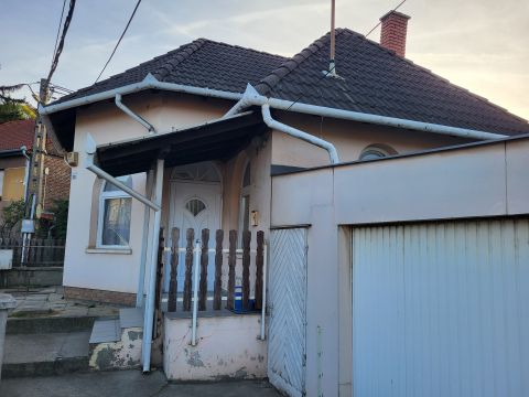 Eladó Ház 7300 Komló 