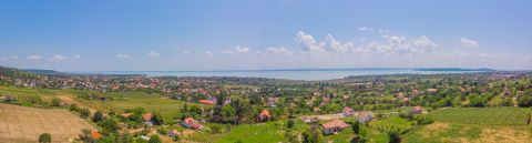 Eladó Ház 8229 Csopak , Balatoni panoráma