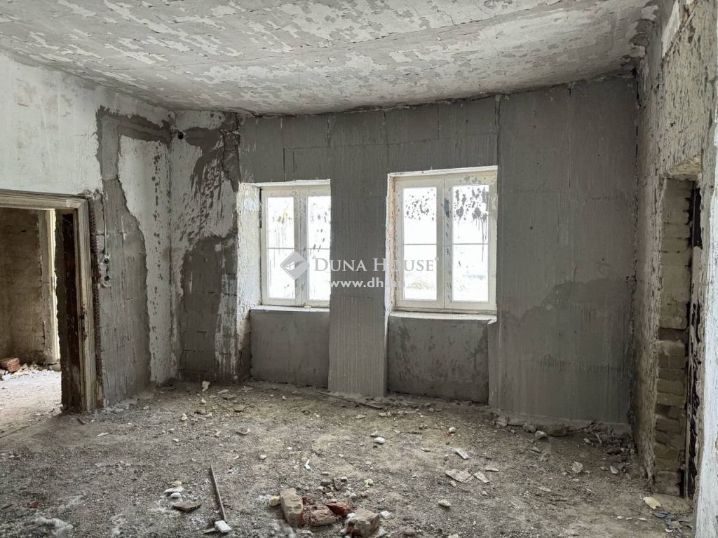 9300 Csorna , PEPCO Közelében — 1/8