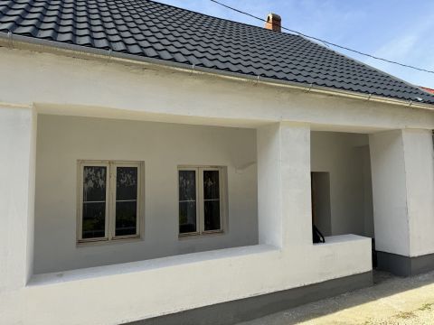Eladó Ház 9300 Csorna , PEPCO Közelében