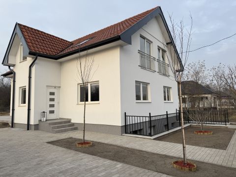 Eladó Ház 2015 Szigetmonostor 