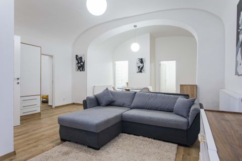 Eladó Lakás 9200 Mosonmagyaróvár , Iskola utca közelében