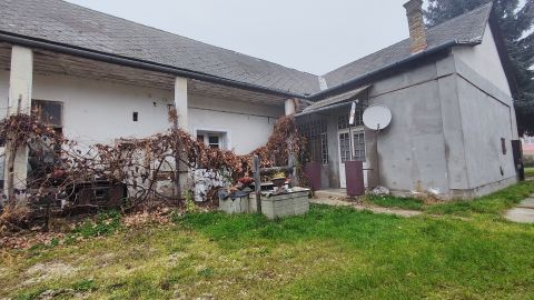 Eladó Ház 2473 Vál a központ közelében