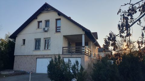 Eladó Ház 1171 Budapest 17. kerület , Két generációs, napelemes, jó állapotú családi ház