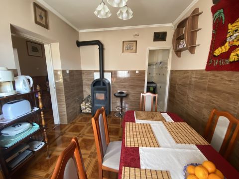 Eladó Ház 6090 Kunszentmiklós Kifogástalan állapotú 90 m2-es családi ház
