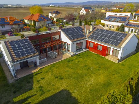 Eladó Ház 2051 Biatorbágy 