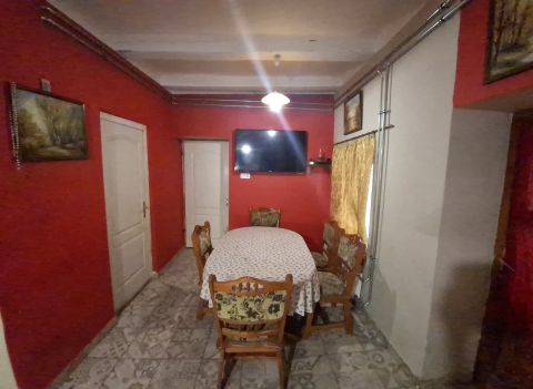 Eladó Ház 2427 Baracs , központ közelében
