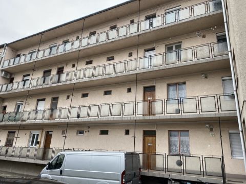 Eladó Lakás 6100 Kiskunfélegyháza , Városközpontban földszinti 2 szobás lakás