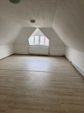 Kiadó Ház 4031 Debrecen Hatvan utcai kertben