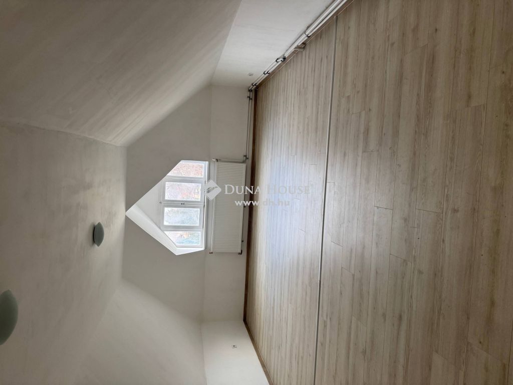 4031 Debrecen , Hatvan utcai kertben — 1/17