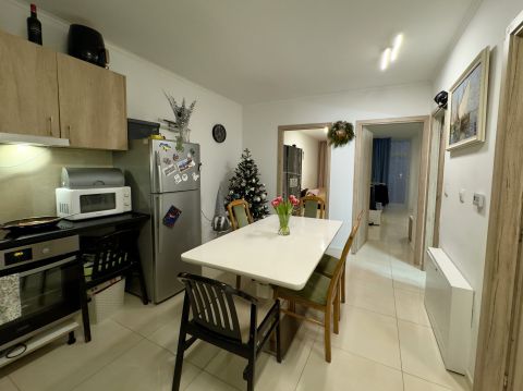 Eladó Lakás 1084 Budapest 8. kerület , Budapest VIII. kerület 4-6 villamos megállójától pár percre