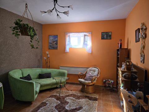 Eladó Lakás 2545 Dunaalmás 