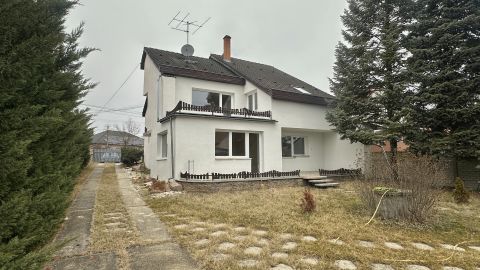 Eladó Ház 2112 Veresegyház 