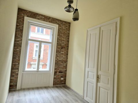 Kiadó Lakás 1027 Budapest 2. kerület Fő utca Kacsa utca sarok