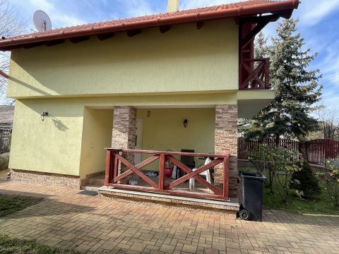 Eladó Ház 5465 Cserkeszőlő Nappali + 3 szobás családi ház, központhoz közel