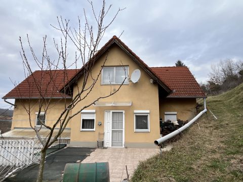 Eladó Ház 8373 Rezi 