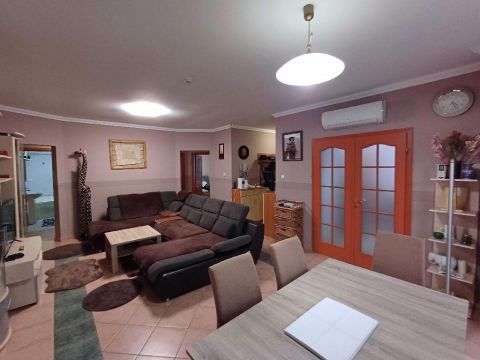 Eladó Ház 4446 Tiszaeszlár , 4464 Tiszaeszlár, Központ