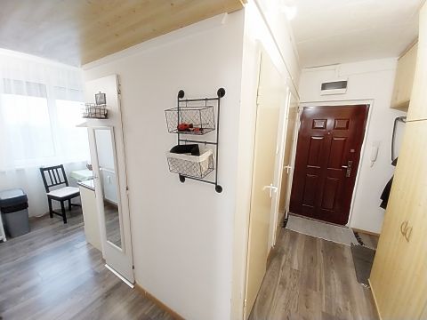 Kiadó Lakás 2800 Tatabánya Tatabánya-Dózsakert, 2 szoba+hall, szuper elhelyezkedés
